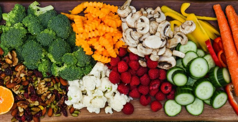 Tray of healthy foods promoting blue light skin protection