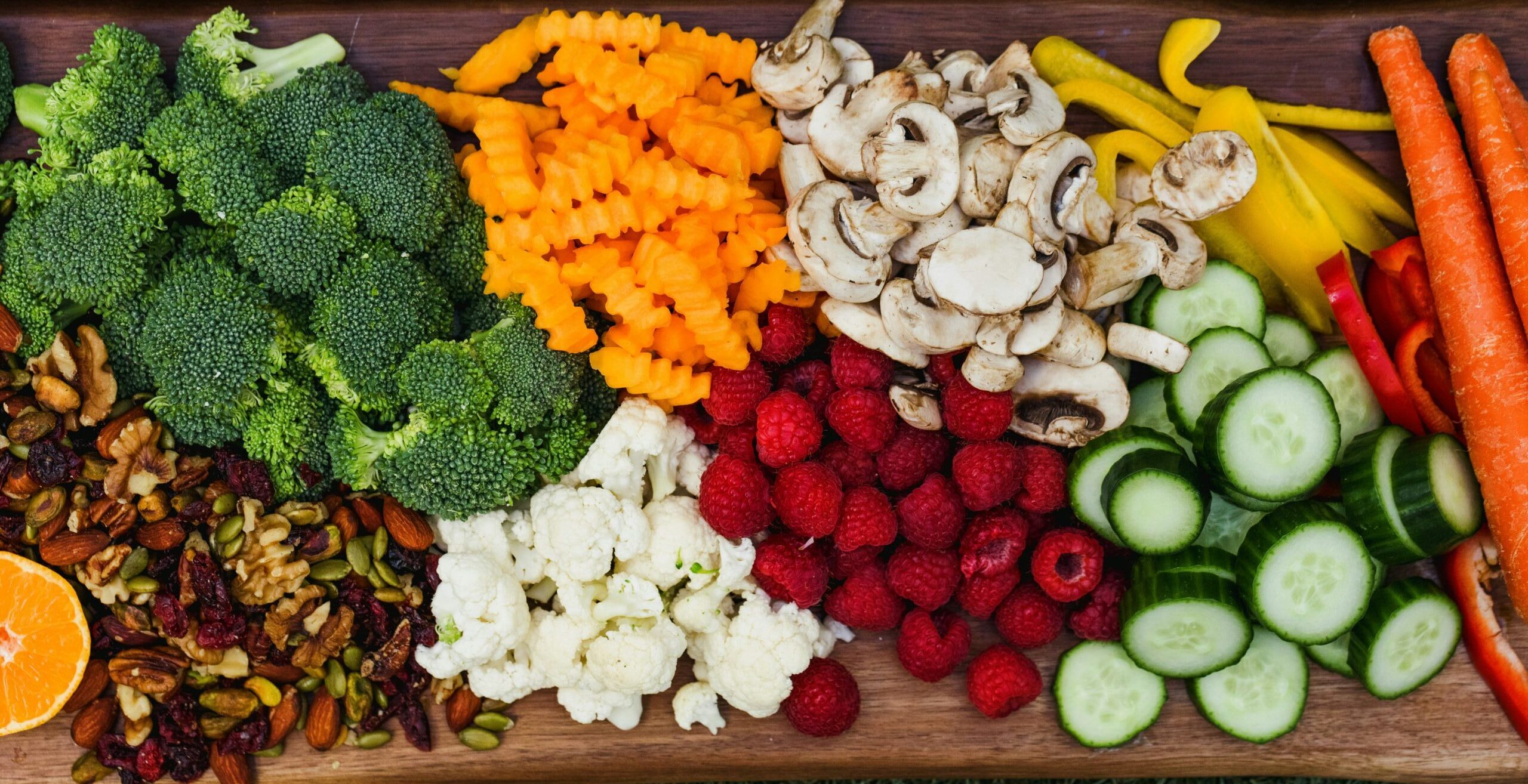 Tray of healthy foods promoting blue light skin protection